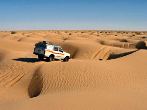 Wüstentauglich - Saharatouren mit Geländewagen oder Motorräder  Foto063 - Achterbahn